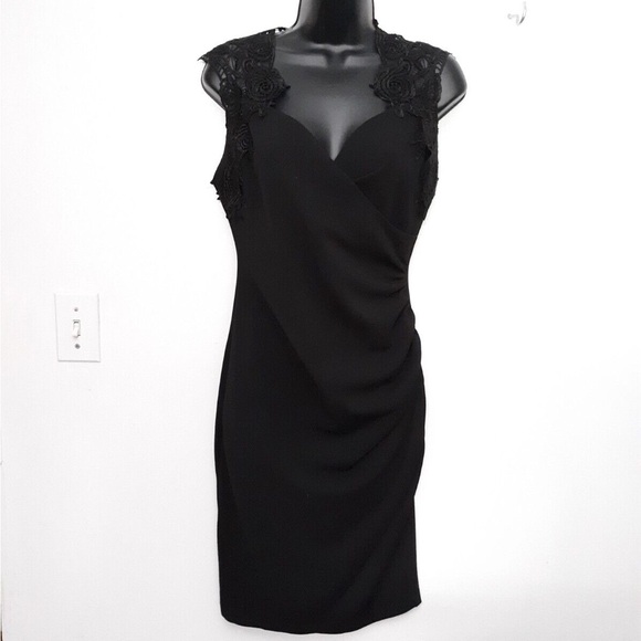 Bisou Bisou Dresses & Skirts - Bisou Bisou lace shoulder dress Size 6‎